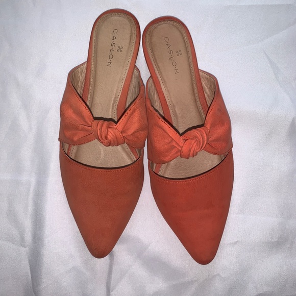 Salmon Caslon knotted mules